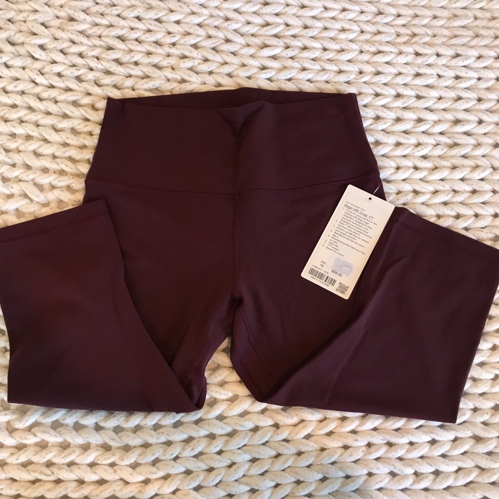Women’s Align HR Crop 17” NWT